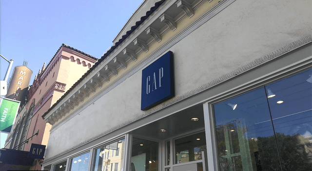 Gap at Chestnut St.