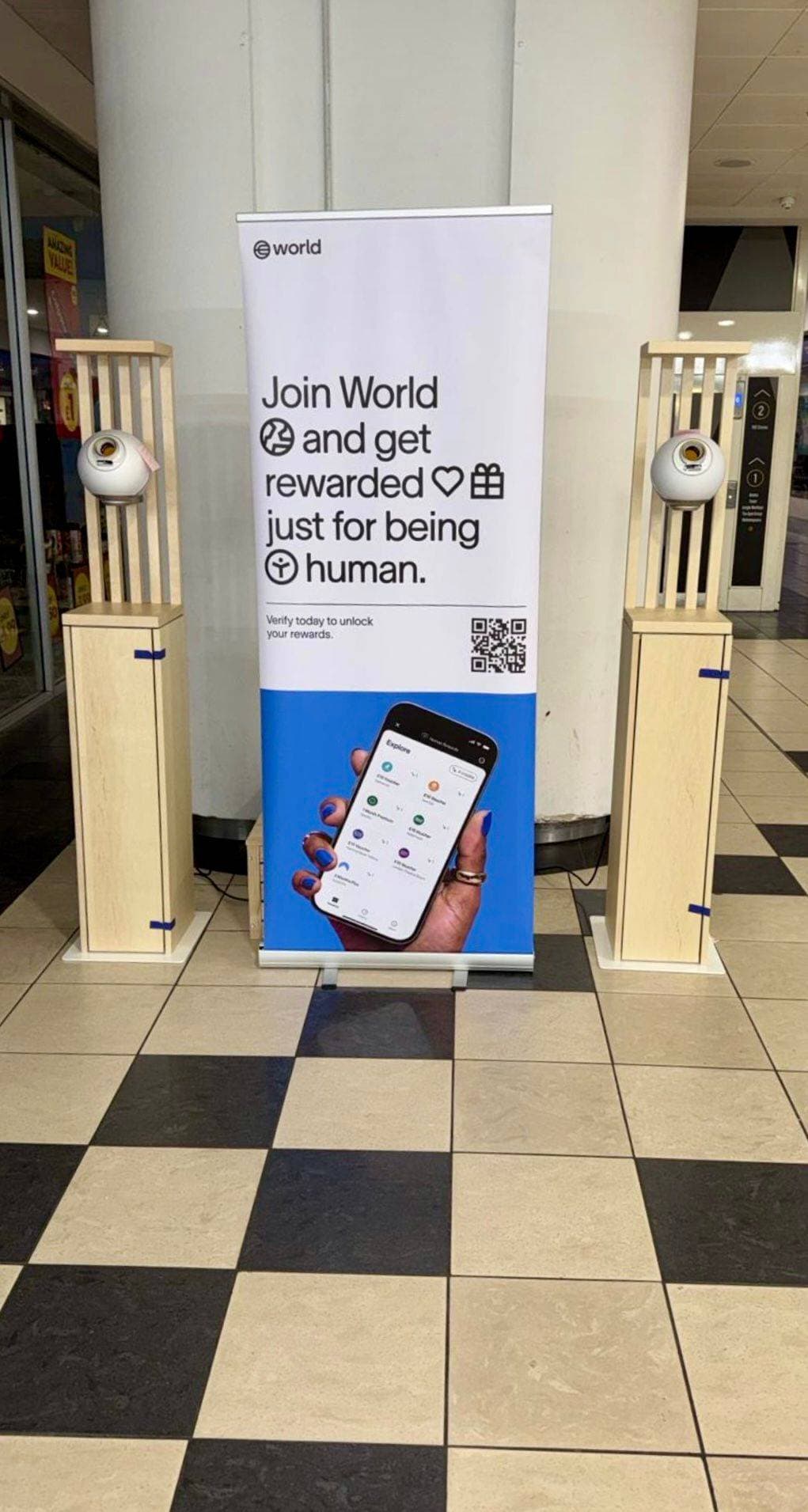 World Pop-up W12 Shopping centre